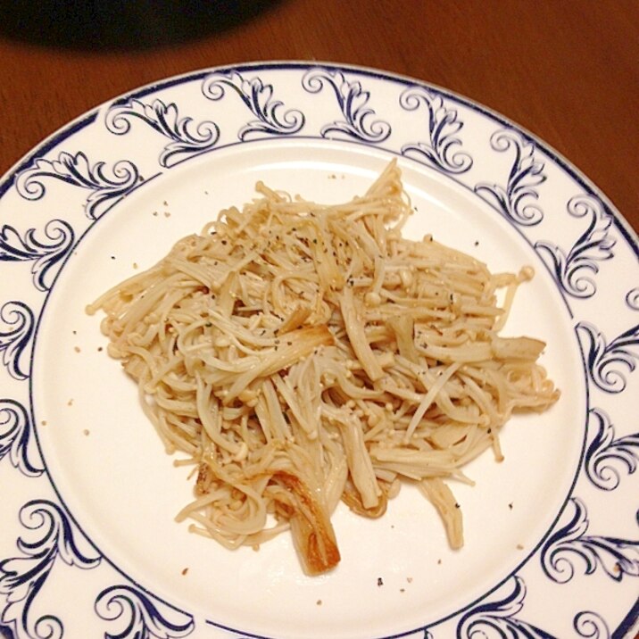 えのき茸のマーガリンニンニク醤油炒め